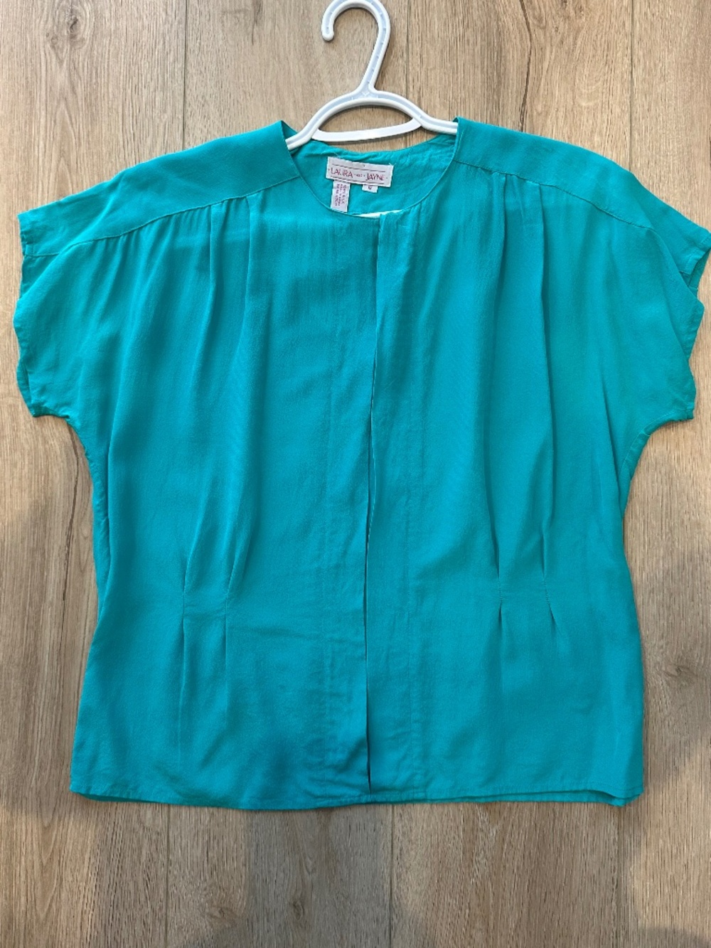 Laura and Jane  100% SILK Blouse Women’s size 12 Button Up